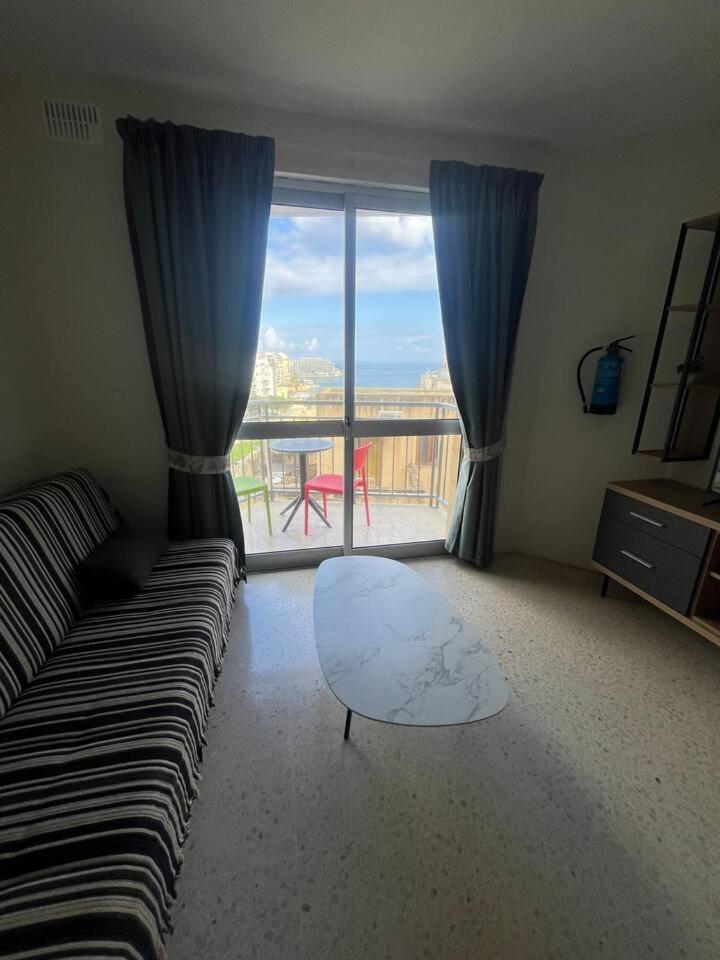 1 Bedrm Apt Seaview Balluta Bay San Ġiljan Exterior foto